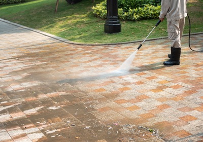 4 Signs It's Time to Pressure Wash Your Driveway
