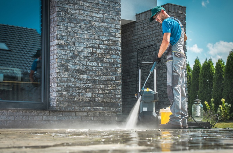 Pressure Washing vs. Pressure Cleaning: What’s the Difference?