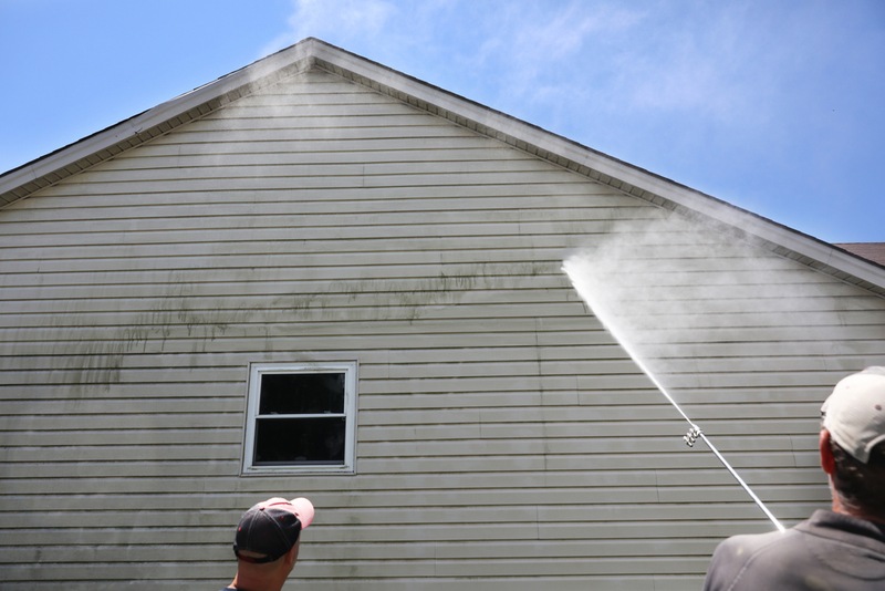 7 Tips to Help You Prepare Your Home for a Pressure Washing Service