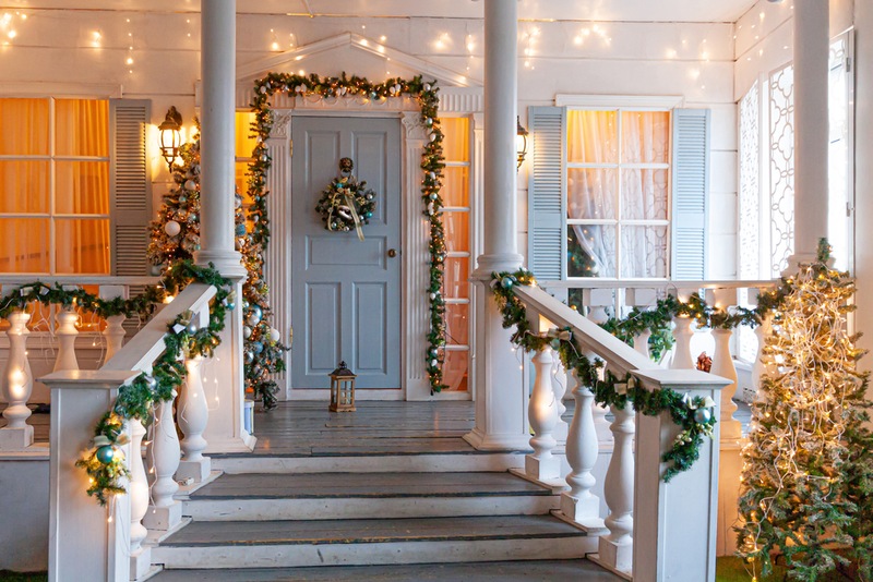 Impress Your Guests with the Best-Looking House on the Block This Holiday Season