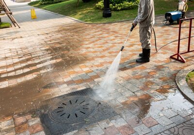 Tips for Pressure Washing Your Driveway and Walkway: Cleaning Your Concrete Surfaces Made Easy